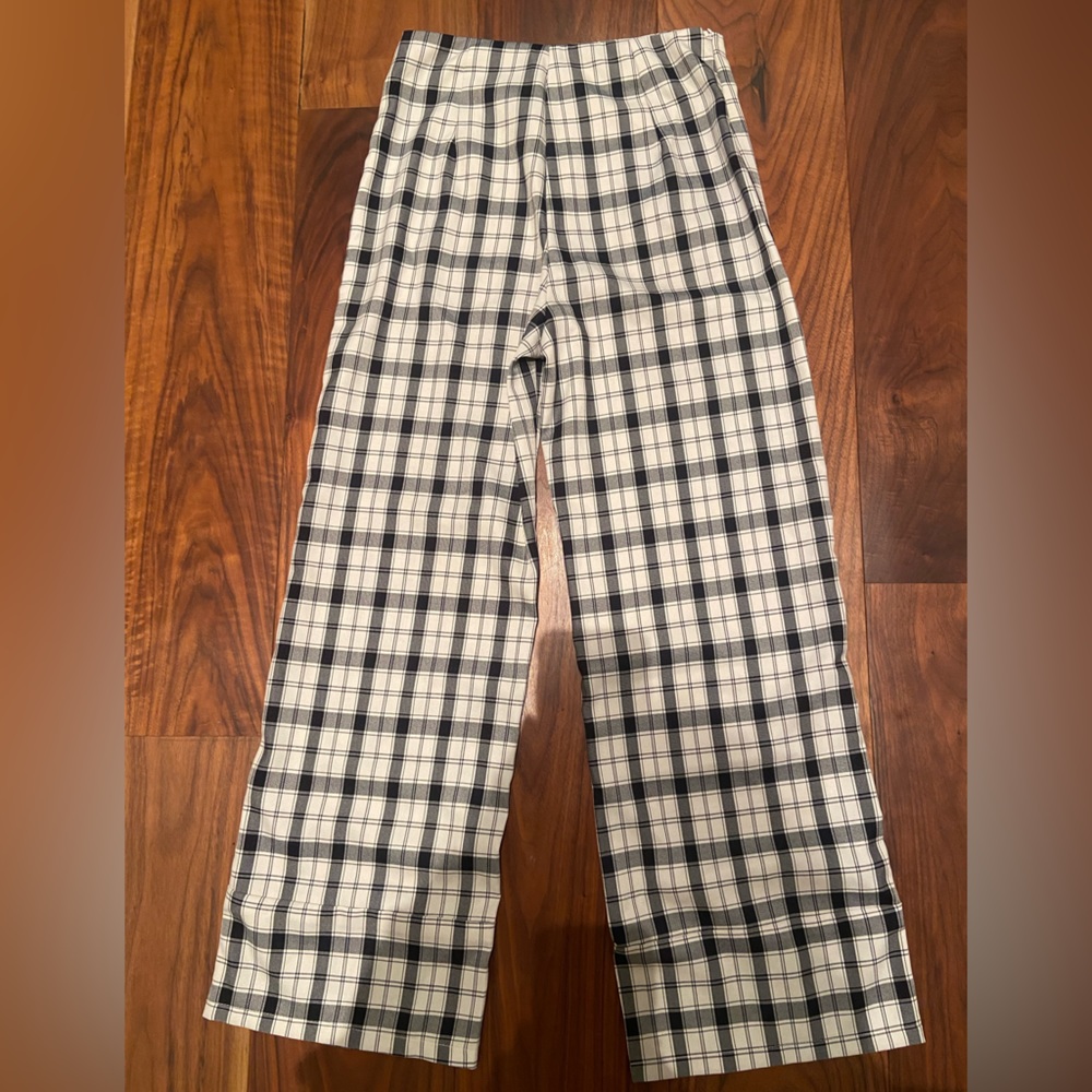 Princess Polly size 4